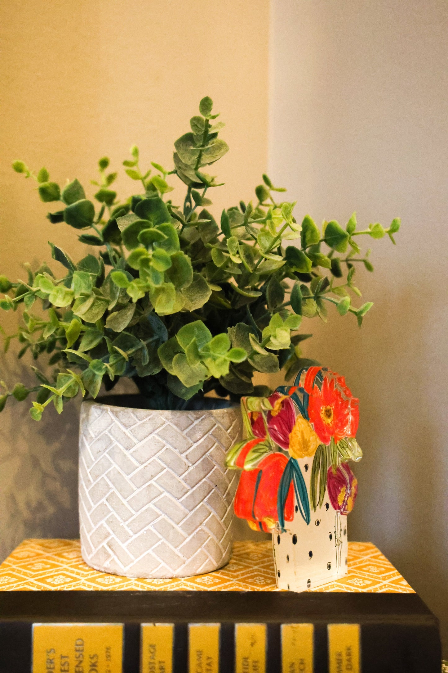 101 Flowers Acrylic Shelf Sitter