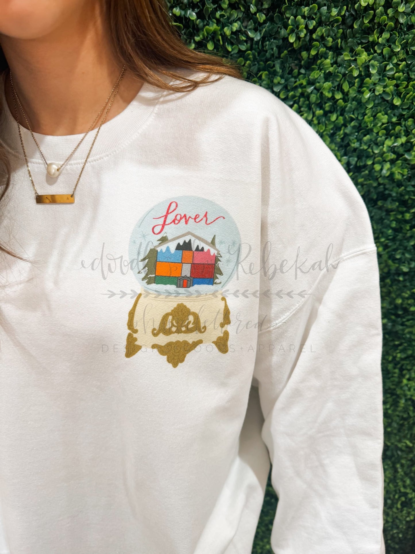 Lover Snowglobe White Sweatshirt - Tees
