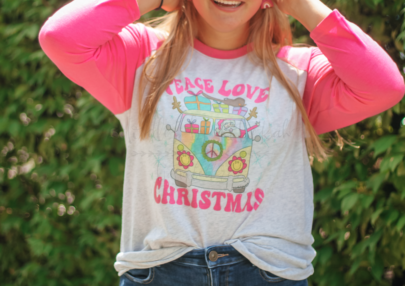 Peace Love Christmas Van Raglan