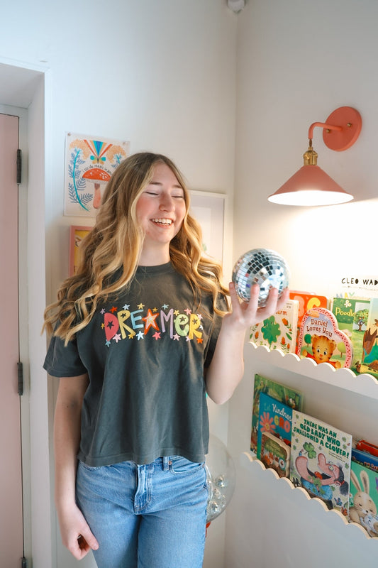 Dreamer Cropped Pepper Tee