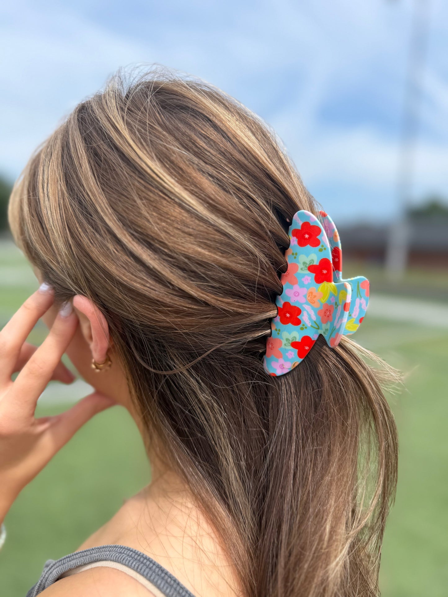 Light Blue Floral Claw Clip