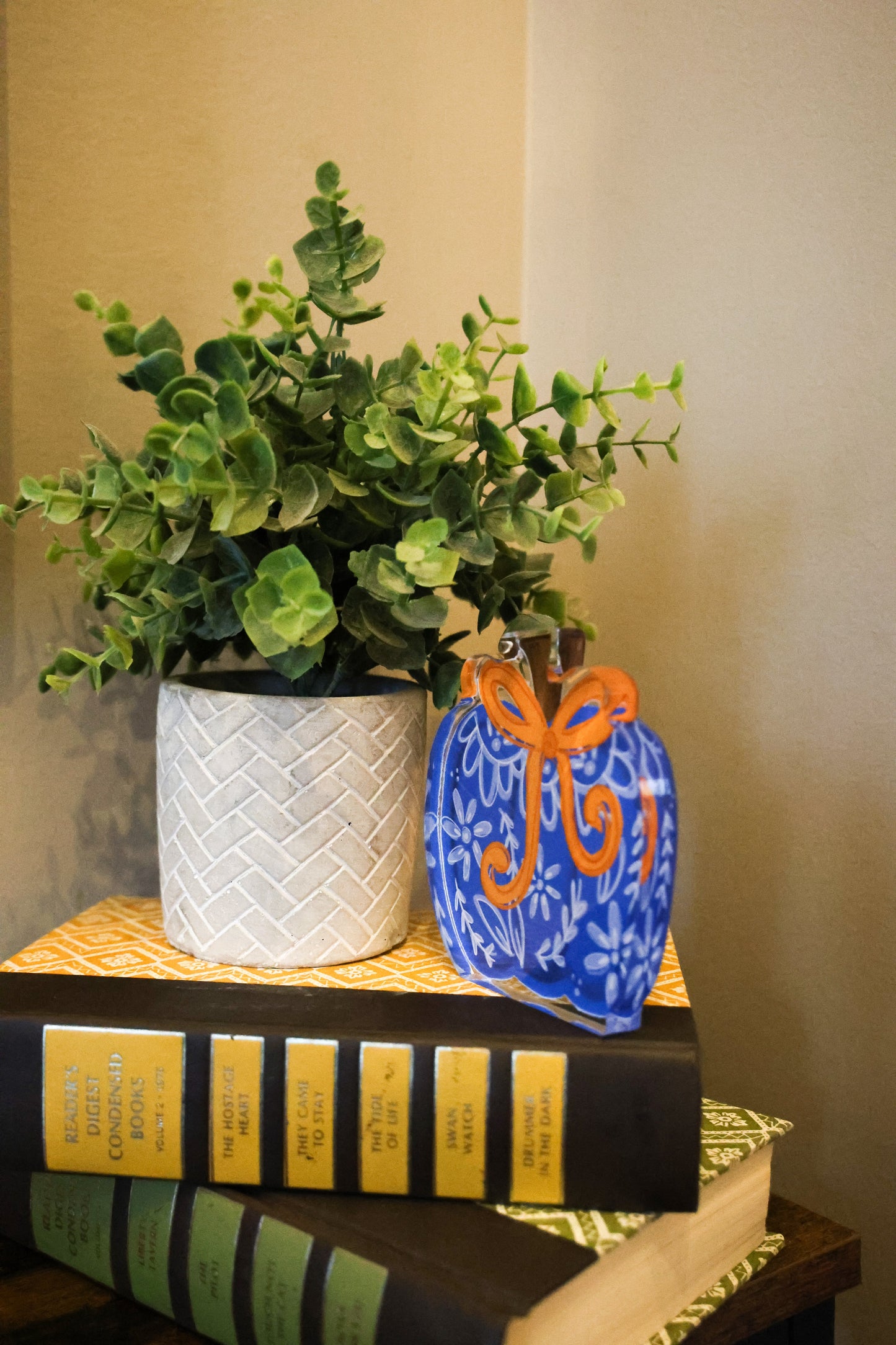 Blue Chinoiserie Pumpkin with Bow Acrylic Shelf Sitter