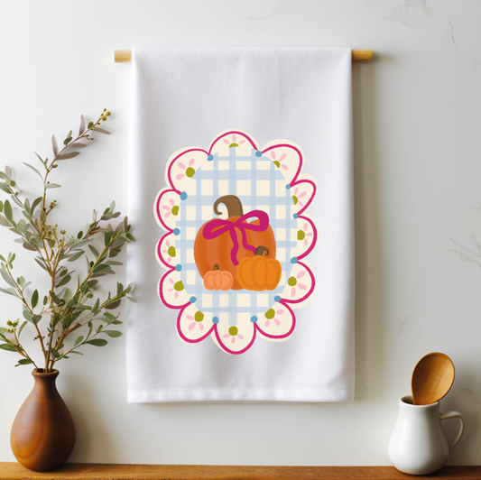Scalloped Pumpkin with Bow Tea Towel